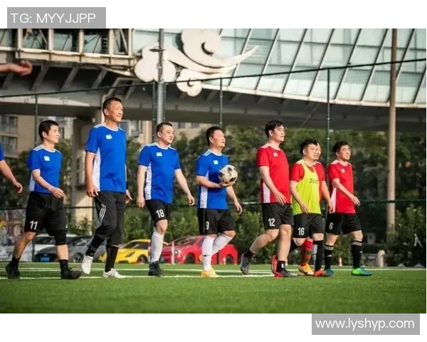 全球足球激情碰撞引领新时代体育文化多元发展开创新格局新态势