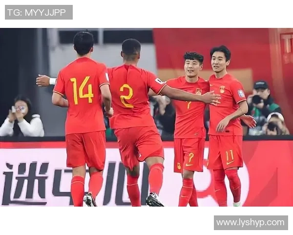 国足奋力鏖战九十分钟终绝平强敌展现中国足球不屈斗志