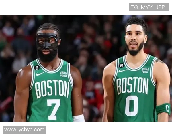 老鹰力战凯尔特人赛场风云再起 球迷期待激烈对决争锋再现